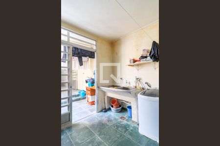 Casa à venda com 192m², 4 quartos e 2 vagasÁrea de Serviço