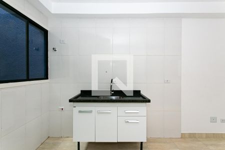 Cozinha de apartamento para alugar com 1 quarto, 35m² em Vila Ré, São Paulo