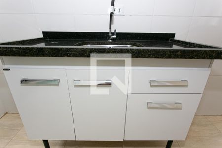 Cozinha de apartamento para alugar com 1 quarto, 35m² em Vila Ré, São Paulo