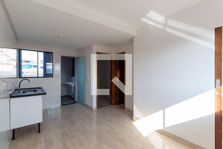 Sala/Cozinha de apartamento para alugar com 2 quartos, 35m² em Vila Ré, São Paulo