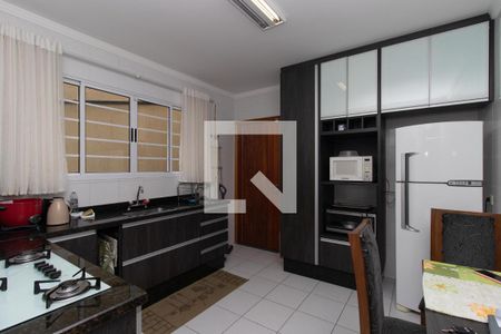 Casa à venda com 110m², 3 quartos e 2 vagasCozinha