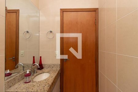 Casa à venda com 110m², 3 quartos e 2 vagasBanheiro Social