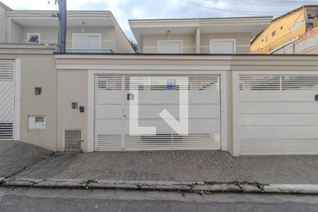 Casa à venda com 110m², 3 quartos e 2 vagasFachada