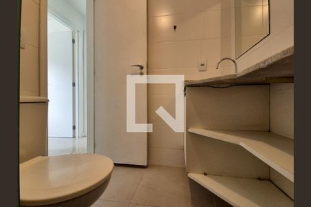 Apartamento para alugar com 155m², 4 quartos e 2 vagas Apartamento para alugar com 155m², 4 quartos e 2 vagasBanheiro social