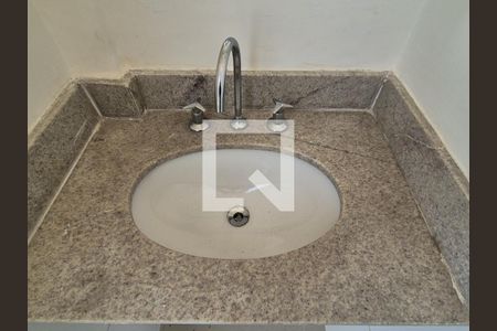 Banheiro da Suíte 2 de apartamento para alugar com 4 quartos, 155m² em Vargem Pequena, Rio de Janeiro