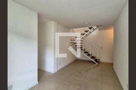 Apartamento para alugar com 155m², 4 quartos e 2 vagas Apartamento para alugar com 155m², 4 quartos e 2 vagasSala