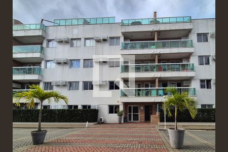 Fachada do bloco de apartamento para alugar com 4 quartos, 155m² em Vargem Pequena, Rio de Janeiro