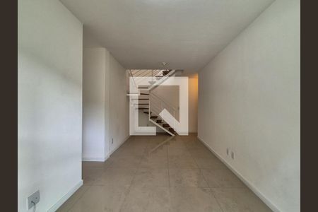 Apartamento para alugar com 155m², 4 quartos e 2 vagas Apartamento para alugar com 155m², 4 quartos e 2 vagasSala