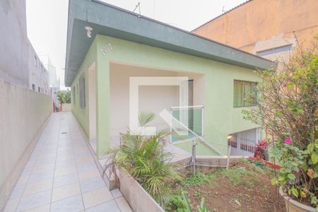Casa à venda com 120m², 3 quartos e 4 vagas Casa à venda com 120m², 3 quartos e 4 vagasCorredor