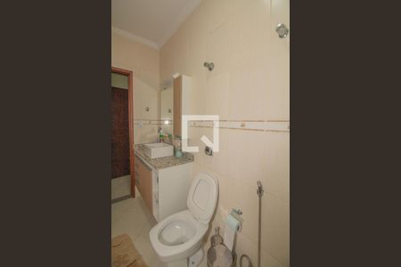 Casa à venda com 120m², 3 quartos e 4 vagas Casa à venda com 120m², 3 quartos e 4 vagasSuíte