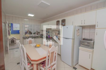 Casa à venda com 120m², 3 quartos e 4 vagas Casa à venda com 120m², 3 quartos e 4 vagasCozinha