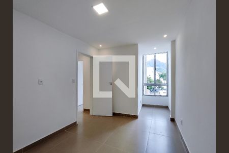 Apartamento à venda com 78m², 2 quartos e sem vagaSuíte