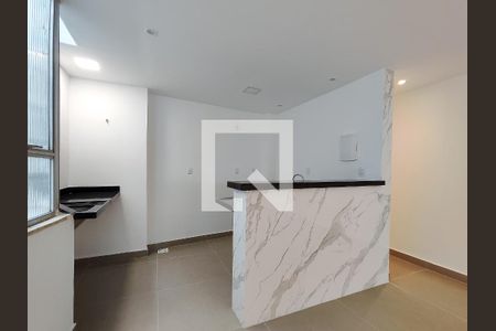 Apartamento à venda com 78m², 2 quartos e sem vagaCozinha e Área de Serviço