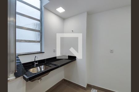 Apartamento à venda com 78m², 2 quartos e sem vagaCozinha e Área de Serviço