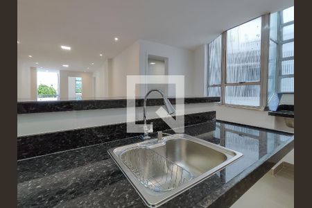 Apartamento à venda com 78m², 2 quartos e sem vagaCozinha e Área de Serviço