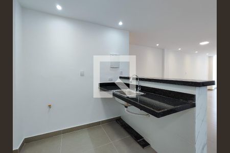 Apartamento à venda com 78m², 2 quartos e sem vagaCozinha e Área de Serviço