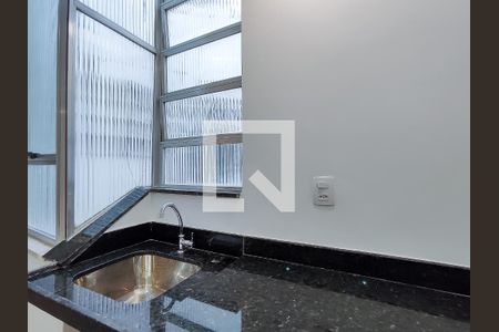 Apartamento à venda com 78m², 2 quartos e sem vagaCozinha e Área de Serviço