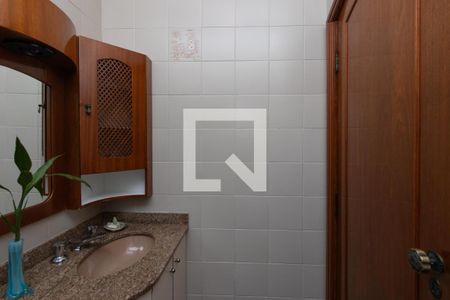 Casa à venda com 430m², 5 quartos e 5 vagasBanheiro da Suíte 2