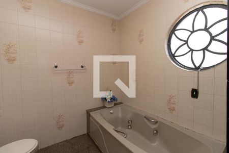 Casa à venda com 430m², 5 quartos e 5 vagasBanheiro da Suíte 3