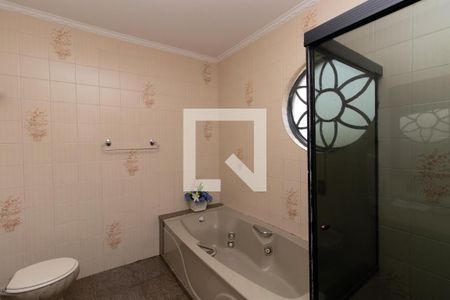 Casa à venda com 430m², 5 quartos e 5 vagasBanheiro da Suíte 3