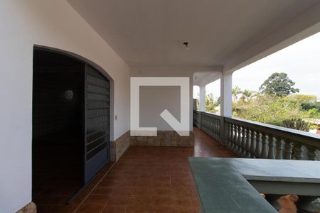 Casa à venda com 430m², 5 quartos e 5 vagasVaranda