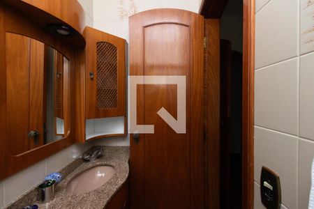 Casa à venda com 430m², 5 quartos e 5 vagasBanheiro da Suíte 1