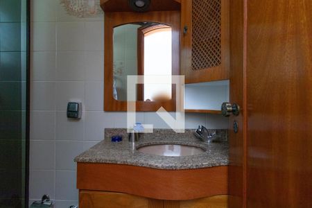 Casa à venda com 430m², 5 quartos e 5 vagasBanheiro da Suíte 1