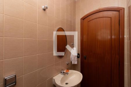 Casa à venda com 430m², 5 quartos e 5 vagasLavabo 2