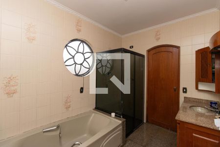 Casa à venda com 430m², 5 quartos e 5 vagasBanheiro da Suíte 3