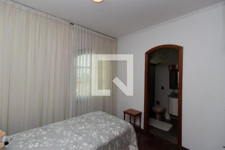 Casa à venda com 430m², 5 quartos e 5 vagasQuarto Suíte 2