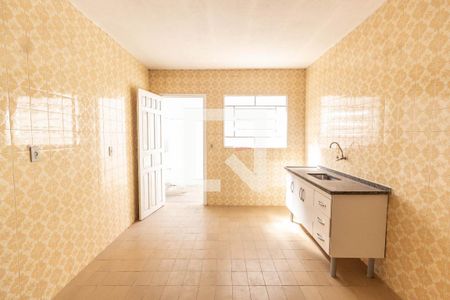 Cozinha de casa para alugar com 2 quartos, 70m² em Vila Amália (zona Norte), São Paulo