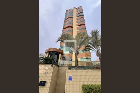 Apartamento à venda com 176m², 4 quartos e 3 vagasFachada + plaquinha