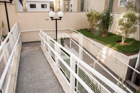 Apartamento para alugar com 84m², 2 quartos e 2 vagasÁrea comum - Rampa de acesso à piscina