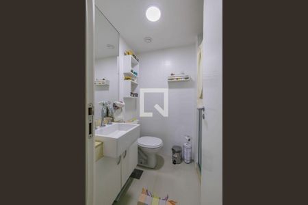 Apartamento para alugar com 80m², 2 quartos e 2 vagas Apartamento para alugar com 80m², 2 quartos e 2 vagasBanheiro da Suíte