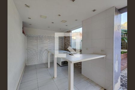Apartamento para alugar com 150m², 4 quartos e 2 vagasÁrea comum - Salão de festas