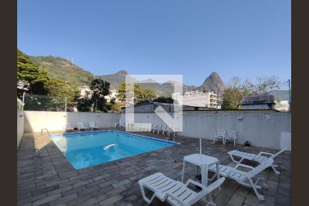 Apartamento para alugar com 150m², 4 quartos e 2 vagasÁrea comum - Piscina