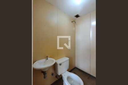 Apartamento para alugar com 150m², 4 quartos e 2 vagasBanheiro de serviço