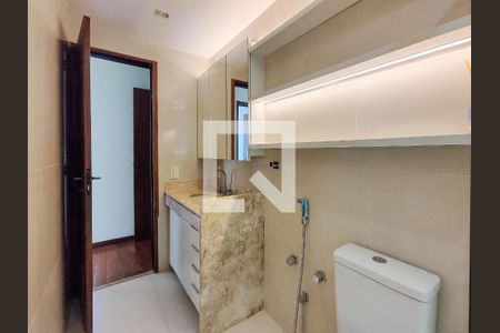 Apartamento para alugar com 150m², 4 quartos e 2 vagasBanheiro Corredor