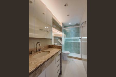 Apartamento para alugar com 150m², 4 quartos e 2 vagasBanheiro Corredor