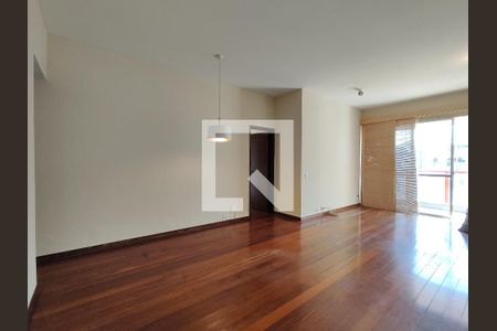 Sala de apartamento para alugar com 4 quartos, 150m² em Grajaú, Rio de Janeiro