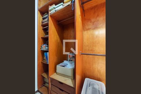 Apartamento para alugar com 150m², 4 quartos e 2 vagasCloset da suíte