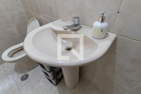 Casa à venda com 190m², 2 quartos e 2 vagasLavabo 