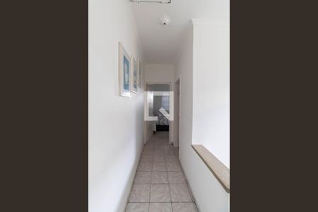 Casa à venda com 190m², 2 quartos e 2 vagasCorredor 