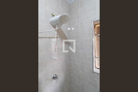 Casa à venda com 190m², 2 quartos e 2 vagasBanheiro 