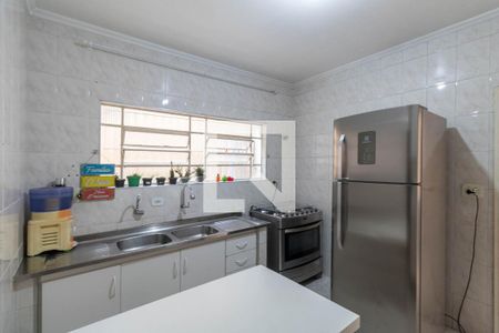 Casa à venda com 190m², 2 quartos e 2 vagasCozinha 