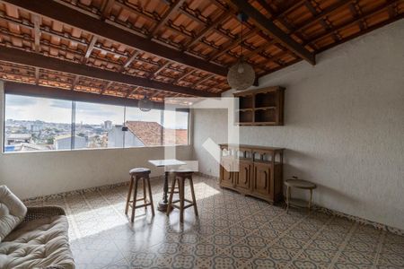 Casa à venda com 190m², 2 quartos e 2 vagasVaranda 