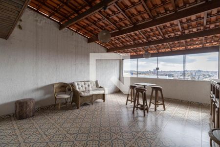 Casa à venda com 190m², 2 quartos e 2 vagasVaranda 