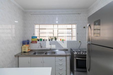 Casa à venda com 190m², 2 quartos e 2 vagasCozinha 