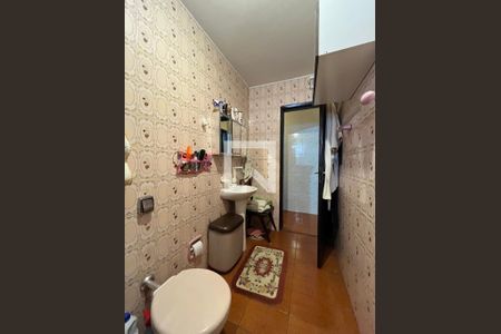 Casa à venda com 175m², 2 quartos e 2 vagasBanheiro 