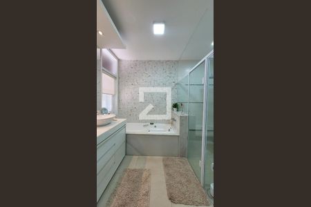 Casa de condomínio à venda com 600m², 7 quartos e 8 vagasBanheiro da Suíte 2 master 